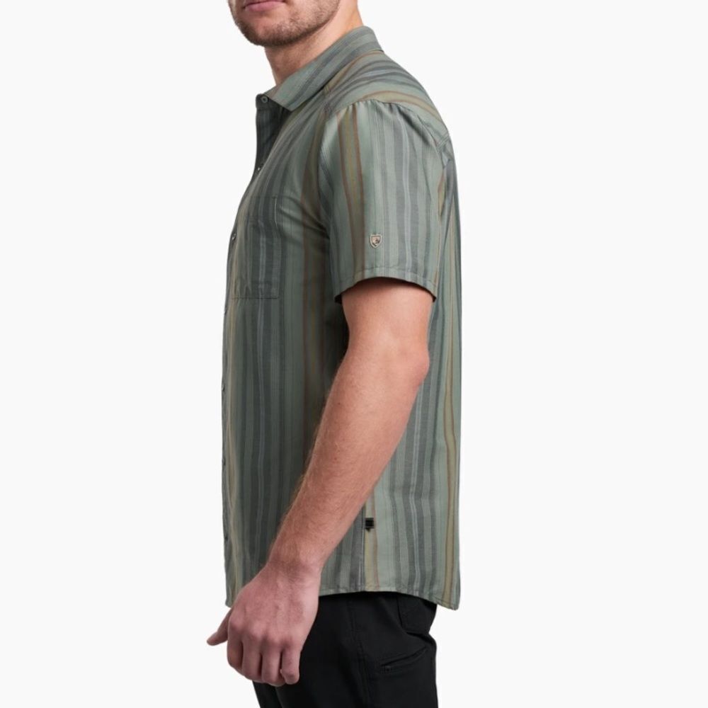 EXCELLENT CONDITION MEN’S LARGE KUHL SHORT SLEEVED SHIRT